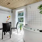 Ferienhaus Nice Home In Blavand With Sauna Blåvand