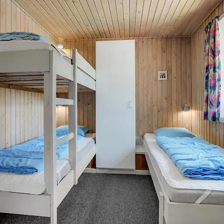 Дом отдыха Lovely In With Sauna Блаванн