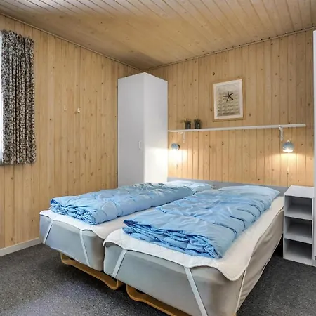 Lovely In With Sauna Дом отдыха Блаванн